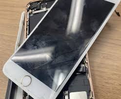 手機(jī)從電梯縫掉下去會(huì)摔壞嗎