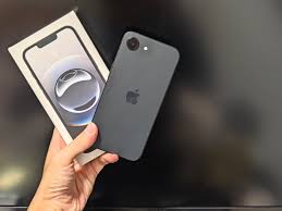 iPhone16E實(shí)機(jī)評(píng)測(cè)怎么樣
