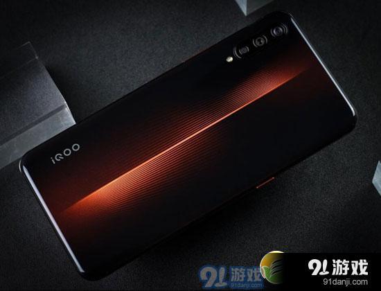 IQOO和iphone x區(qū)別對(duì)比實(shí)用評(píng)測(cè)_52z.com