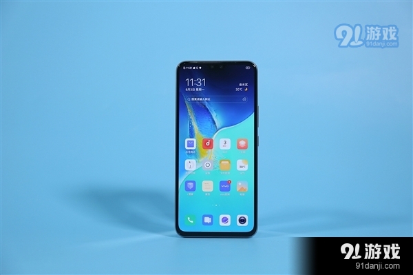 170g最轻薄5G手机 vivo S7月光白开箱图赏