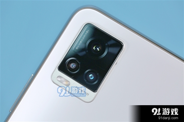 170g最轻薄5G手机 vivo S7月光白开箱图赏